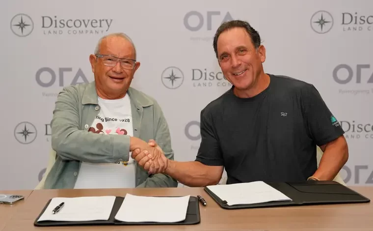 Discovery Land Company and ORA Developers agreement signing. Image Courtesy: Discovery Land Company Source: Zawya.com