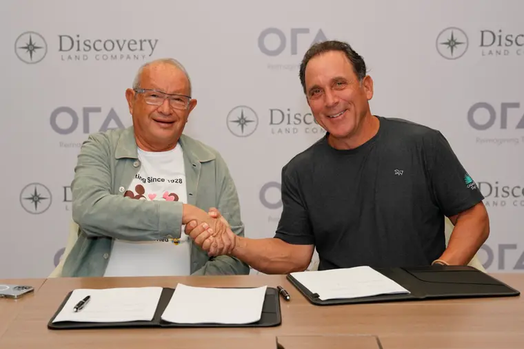 Discovery Land Company and ORA Developers agreement signing. Image Courtesy: Discovery Land Company Source: Zawya.com