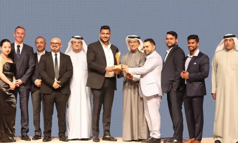 Mohamed Alabbar, Founder of Emaar Properties presents the ‘Top Broker Award’ to Sunnyy Tyagi, General Manager of Scorpion Property at 'Emaar Annual Broker Awards'. Image courtesy: Scorpion Property Source: Zawya.com
