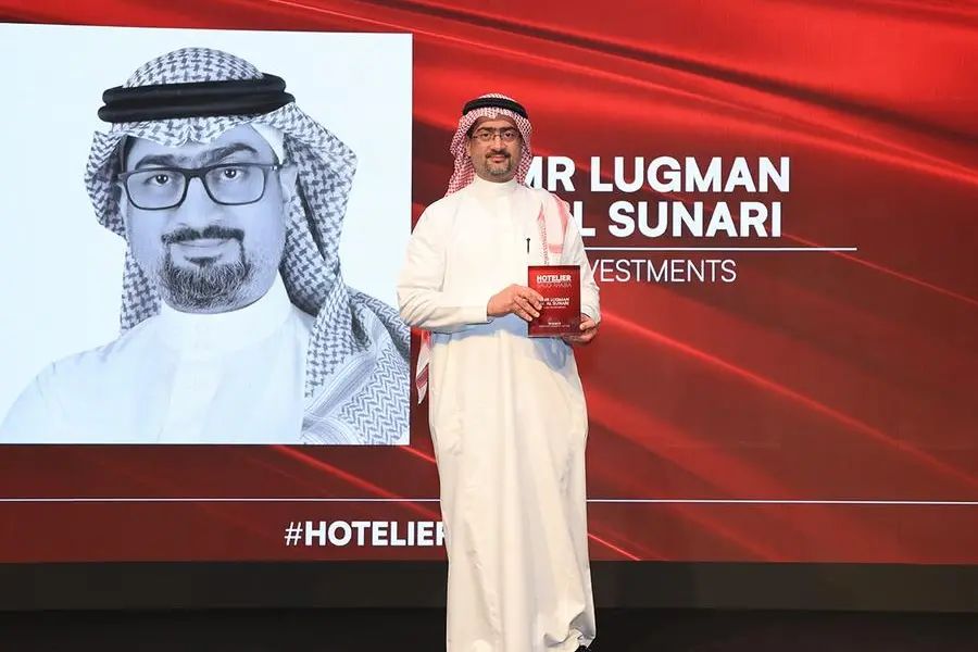 Makarem Hotels General Manager Amr Lugman Al-Sunari won the ‘Hospitality Leader of the Year’ award. Image Courtesy: Taiba Investments Source: Zawya.com