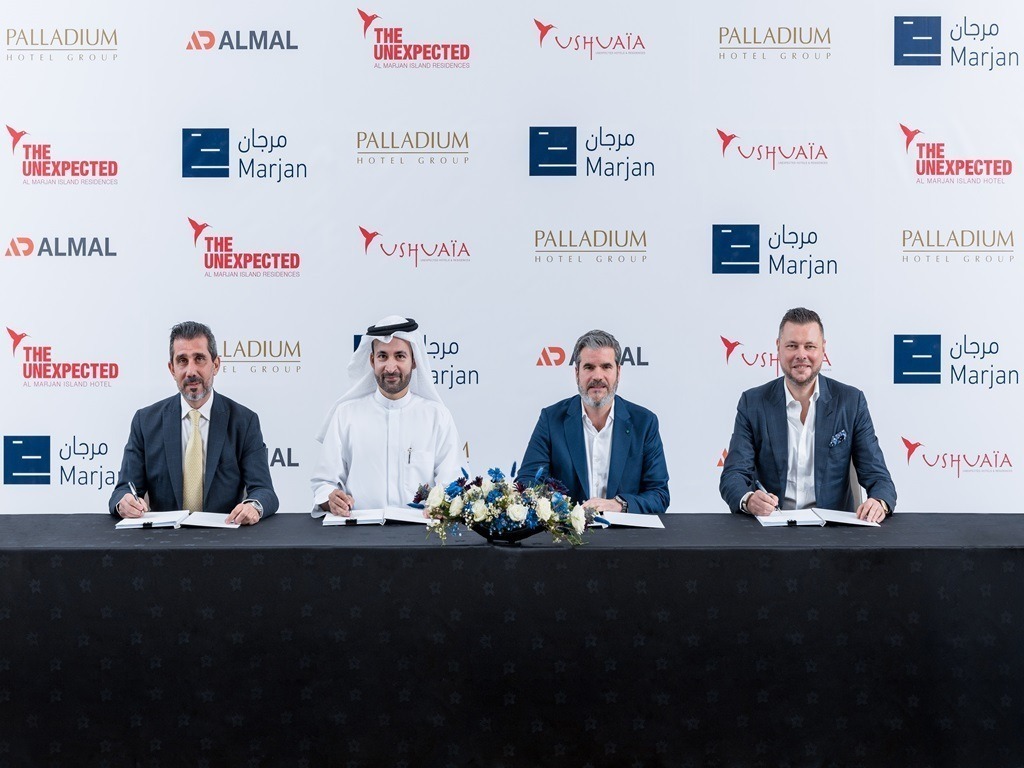 Officials at Al Marjan project signing